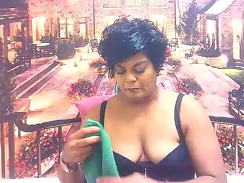 Snapshot of indianCherryPie chatting on 01/22/25, 05:28 indianCherryPie online show from 01/22/25, 05:28