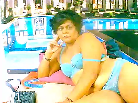 Snapshot of indianCherryPie chatting on 02/14/25, 12:47 indianCherryPie online show from 02/14/25, 12:47