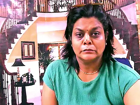 Snapshot of indianCherryPie chatting on 09/19/25, 05:42 indianCherryPie online show from 09/19/25, 05:42
