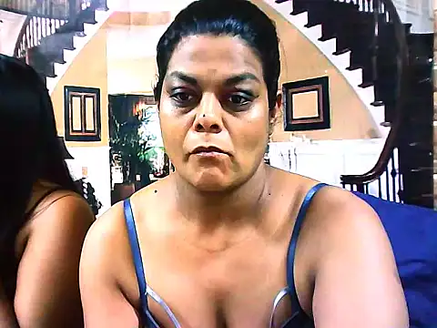 Snapshot of indianCherryPie chatting on 10/15/25, 07:03 indianCherryPie online show from 10/15/25, 07:03