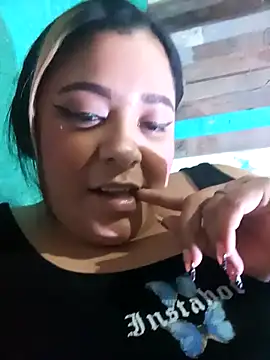 Snapshot of brendamaz chatting on 03/12/26, 11:33 brendamaz online show from 03/12/26, 11:33