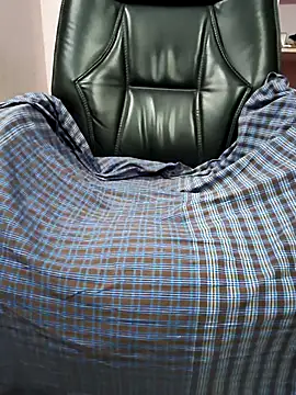 Snapshot of KMRomance chatting on 09/23/25, 01:25 KMRomance online show from 09/23/25, 01:25