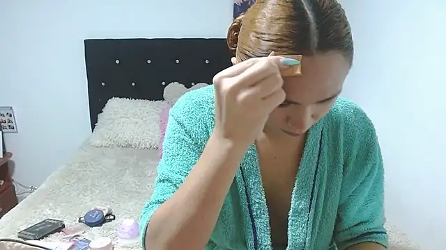 giuliana andrade online show from 10/31/25, 11:50