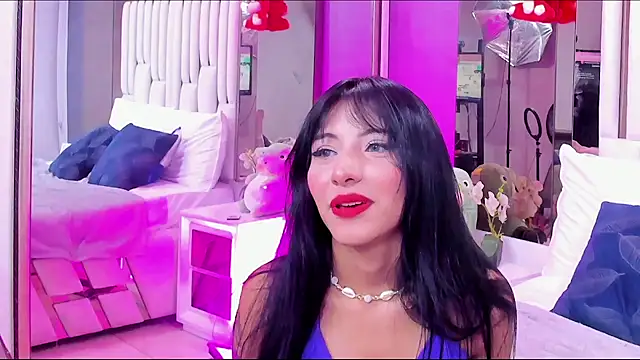 Snapshot of Kitty_Eliffe chatting on 02/04/25, 11:27 Kitty Eliffe online show from 02/04/25, 11:27