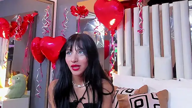 Snapshot of Kitty_Eliffe chatting on 02/15/25, 02:15 Kitty Eliffe online show from 02/15/25, 02:15