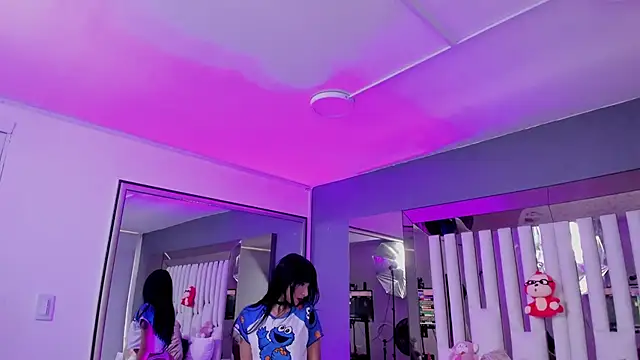 Snapshot of Kitty_Eliffe chatting on 03/21/25, 07:24 Kitty Eliffe online show from 03/21/25, 07:24