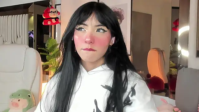 Snapshot of Kitty_Eliffe chatting on 09/23/25, 09:29 Kitty Eliffe online show from 09/23/25, 09:29