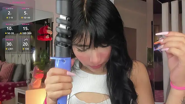 Snapshot of Kitty_Eliffe chatting on 10/18/25, 10:43 Kitty Eliffe online show from 10/18/25, 10:43