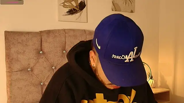 Amadeo Wild online show from 04/29/26, 04:05