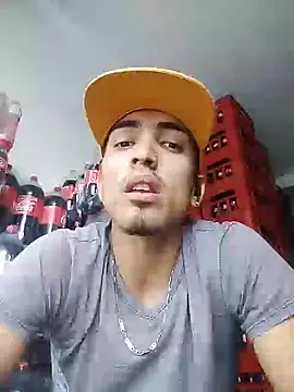 jeremy scott online show from 01/30/25, 07:48