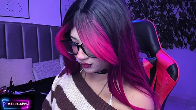 Kitty Gang online show from 02/17/26, 01:46