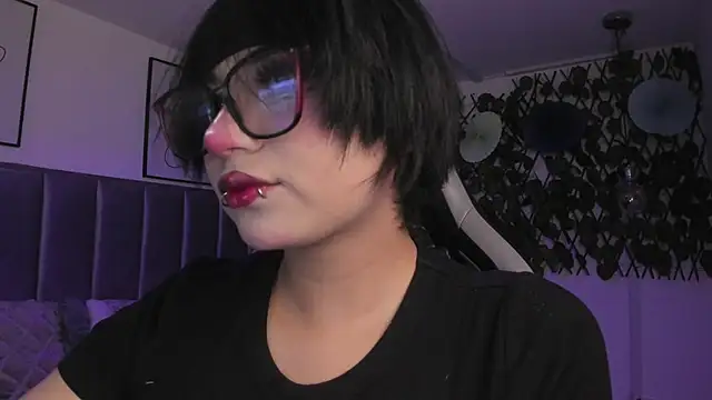 Kitty Gang online show from 04/14/26, 01:11