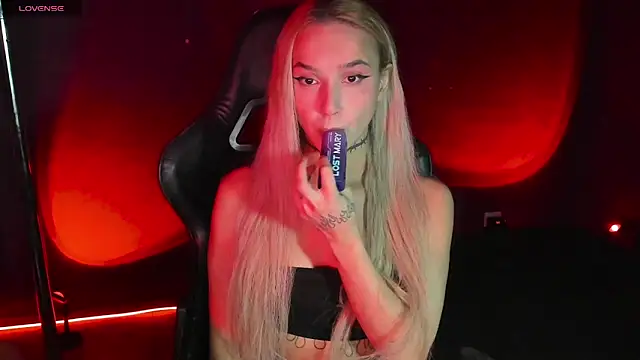 MilaAsh online show from 10/01/25, 04:29