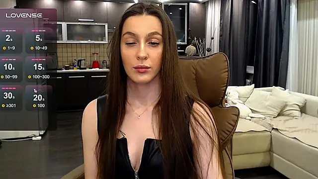 Snapshot of Doll_Jasmine_ chatting on 06/06/26, 10:14 Doll Jasmine online show from 06/06/26, 10:14