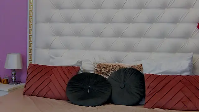 Lenna Paul online show from 02/13/25, 11:06