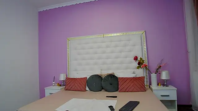 Lenna Paul online show from 03/07/25, 04:13