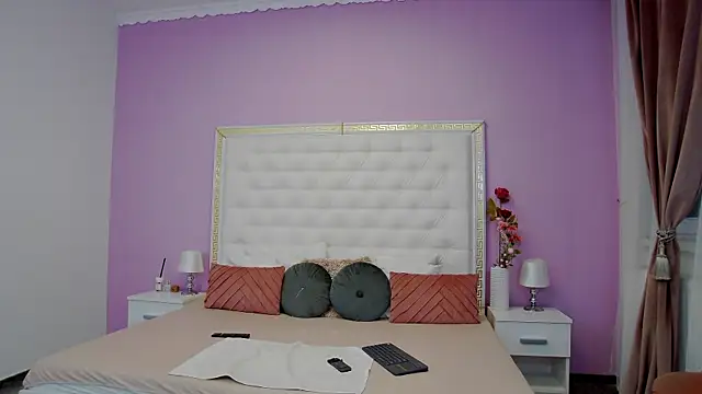 Lenna Paul online show from 03/20/25, 04:51