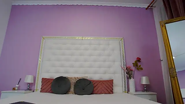 Lenna Paul online show from 11/20/25, 04:45