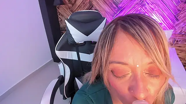 emma collson online show from 11/27/25, 12:13