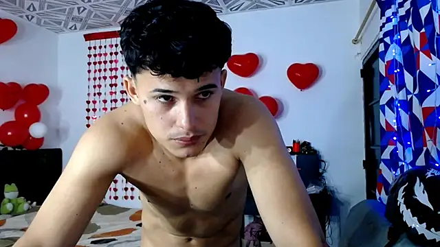 Snapshot of freddy_romas chatting on 04/14/26, 12:33 freddy romas online show from 04/14/26, 12:33