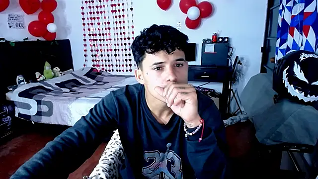 Snapshot of freddy_romas chatting on 04/27/26, 12:03 freddy romas online show from 04/27/26, 12:03
