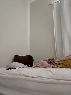 Pinkoficial online show from 04/21/26, 12:00