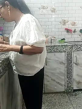 Saroj-Shah online show from 04/11/26, 07:45