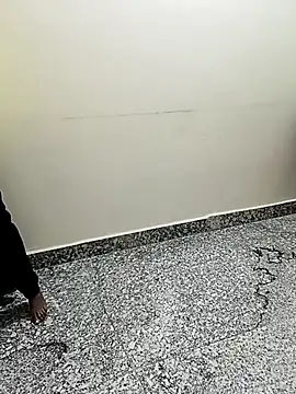 Saroj-Shah online show from 04/22/26, 07:11