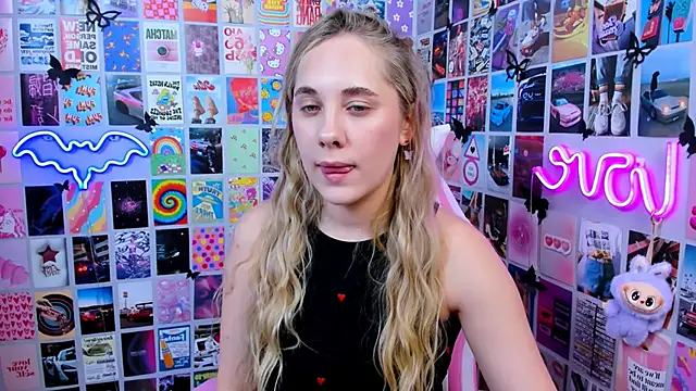 MiaMilas online show from 01/12/26, 02:22