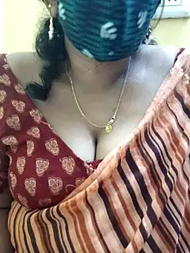 Snapshot of mallu-sumi chatting on 02/01/25, 01:12 mallu-sumi online show from 02/01/25, 01:12