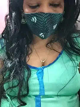 Snapshot of mallu-sumi chatting on 02/05/25, 12:53 mallu-sumi online show from 02/05/25, 12:53