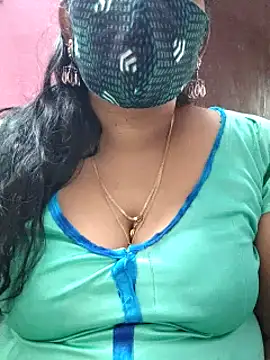 Snapshot of mallu-sumi chatting on 02/11/25, 04:44 mallu-sumi online show from 02/11/25, 04:44