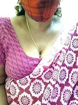 Snapshot of mallu-sumi chatting on 02/12/25, 12:48 mallu-sumi online show from 02/12/25, 12:48