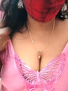 Snapshot of mallu-sumi chatting on 02/12/25, 04:33 mallu-sumi online show from 02/12/25, 04:33