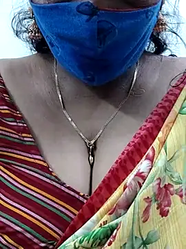 Snapshot of mallu-sumi chatting on 02/16/25, 10:10 mallu-sumi online show from 02/16/25, 10:10