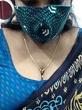 Snapshot of mallu-sumi chatting on 02/18/25, 03:32 mallu-sumi online show from 02/18/25, 03:32