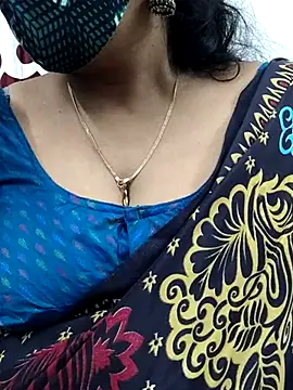 Snapshot of mallu-sumi chatting on 02/18/25, 06:37 mallu-sumi online show from 02/18/25, 06:37