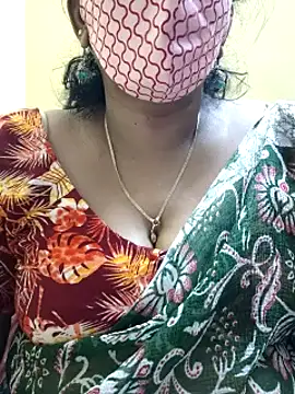 Snapshot of mallu-sumi chatting on 02/21/25, 03:43 mallu-sumi online show from 02/21/25, 03:43