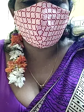 Snapshot of mallu-sumi chatting on 02/24/25, 05:53 mallu-sumi online show from 02/24/25, 05:53