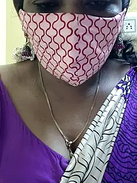 Snapshot of mallu-sumi chatting on 02/25/25, 12:47 mallu-sumi online show from 02/25/25, 12:47