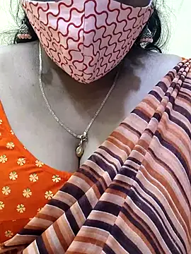 Snapshot of mallu-sumi chatting on 02/28/25, 03:04 mallu-sumi online show from 02/28/25, 03:04