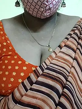 Snapshot of mallu-sumi chatting on 02/28/25, 11:01 mallu-sumi online show from 02/28/25, 11:01