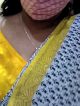 Snapshot of mallu-sumi chatting on 03/09/25, 11:14 mallu-sumi online show from 03/09/25, 11:14