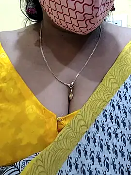 Snapshot of mallu-sumi chatting on 03/09/25, 02:21 mallu-sumi online show from 03/09/25, 02:21