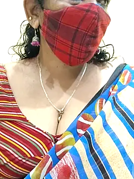 Snapshot of mallu-sumi chatting on 03/10/25, 07:18 mallu-sumi online show from 03/10/25, 07:18