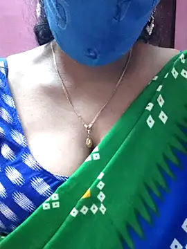 Snapshot of mallu-sumi chatting on 03/12/25, 05:46 mallu-sumi online show from 03/12/25, 05:46