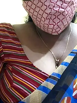 Snapshot of mallu-sumi chatting on 03/12/25, 05:28 mallu-sumi online show from 03/12/25, 05:28