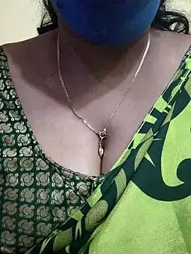 Snapshot of mallu-sumi chatting on 03/17/25, 02:12 mallu-sumi online show from 03/17/25, 02:12