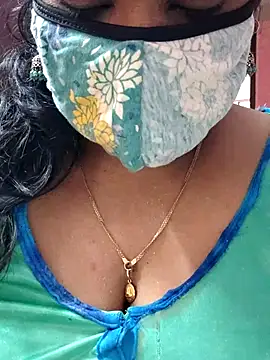 Snapshot of mallu-sumi chatting on 03/22/25, 06:11 mallu-sumi online show from 03/22/25, 06:11