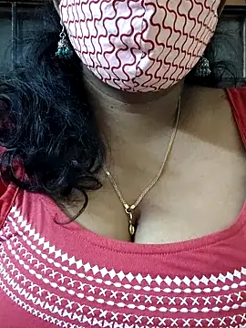 Snapshot of mallu-sumi chatting on 03/22/25, 10:04 mallu-sumi online show from 03/22/25, 10:04